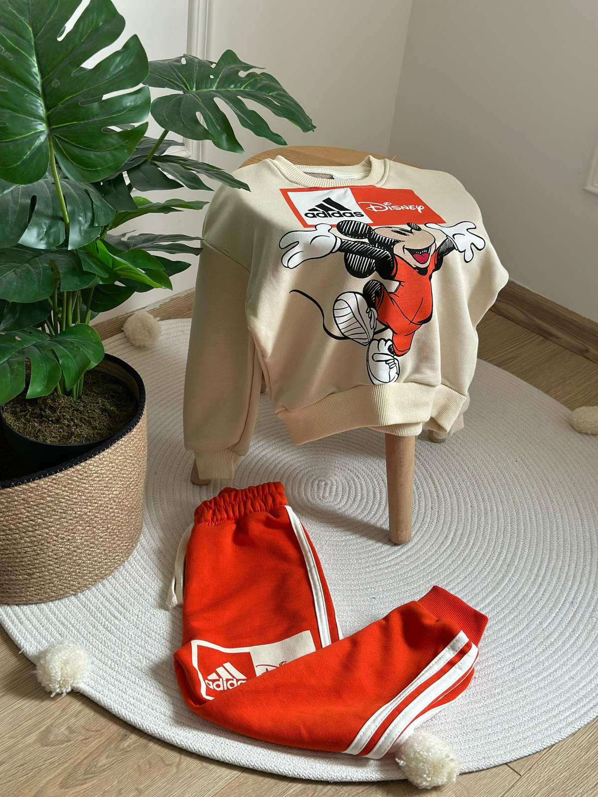 Sporcu Mickey Logo Detaylı Eşofman Takımı