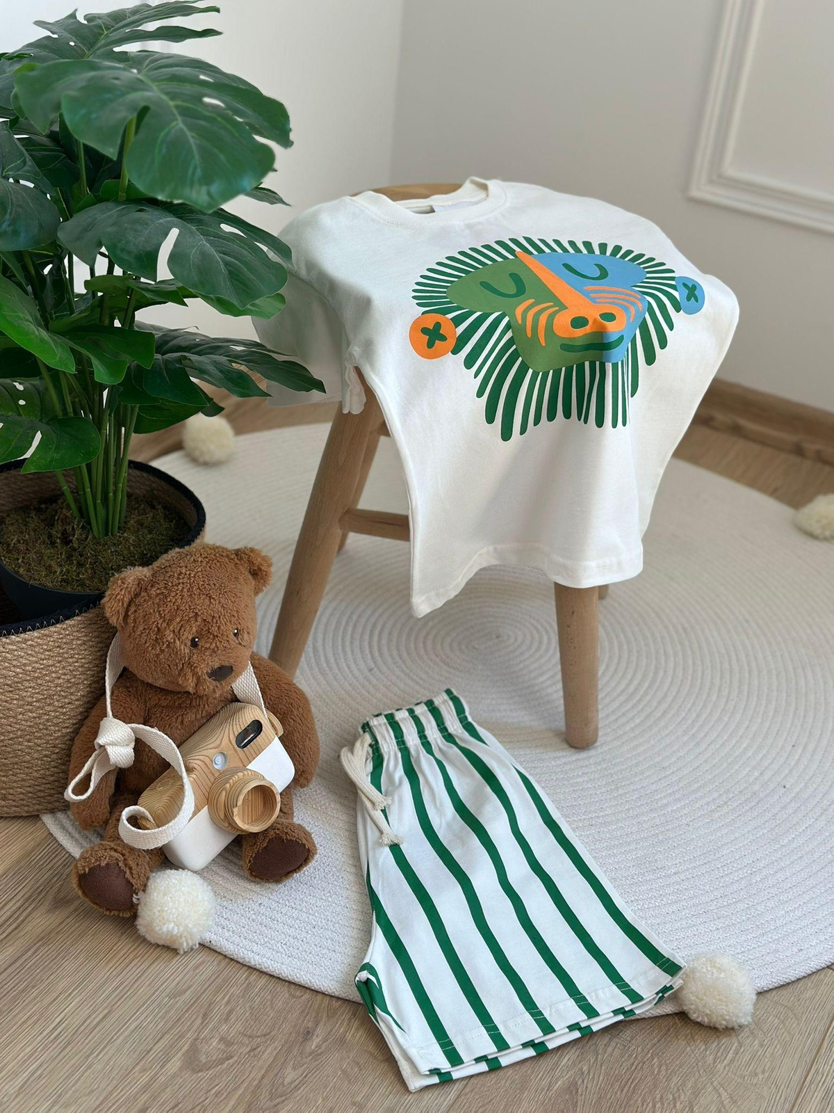 The Monkey Çizgili Şortlu Takım