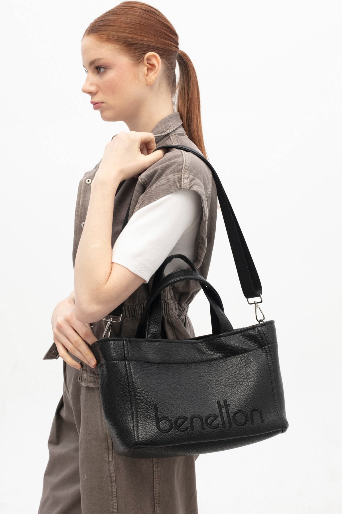 BENETTON KADIN KOL ÇANTASI BNT1844 SİYAH