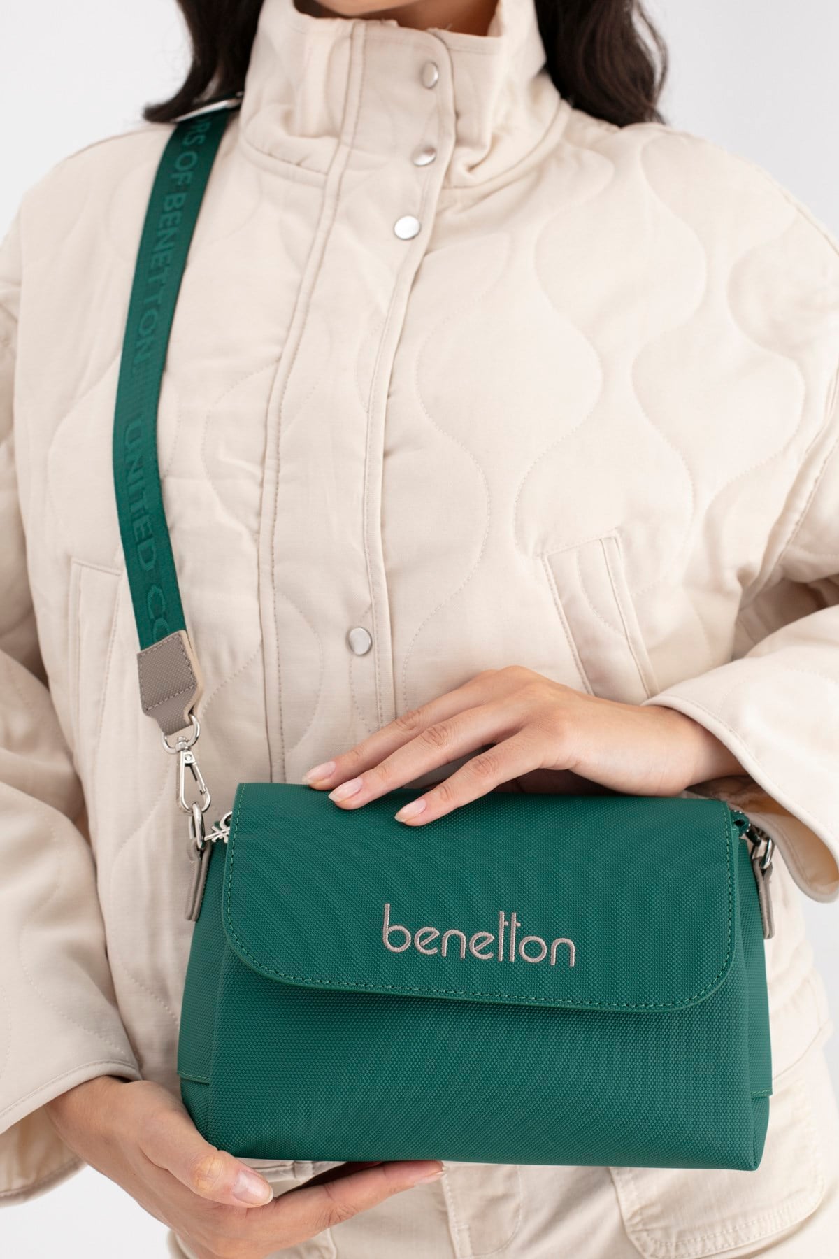 BENETTON KADIN KOL ÇANTASI BNT1677 ZÜMRÜT KOYU TAŞ