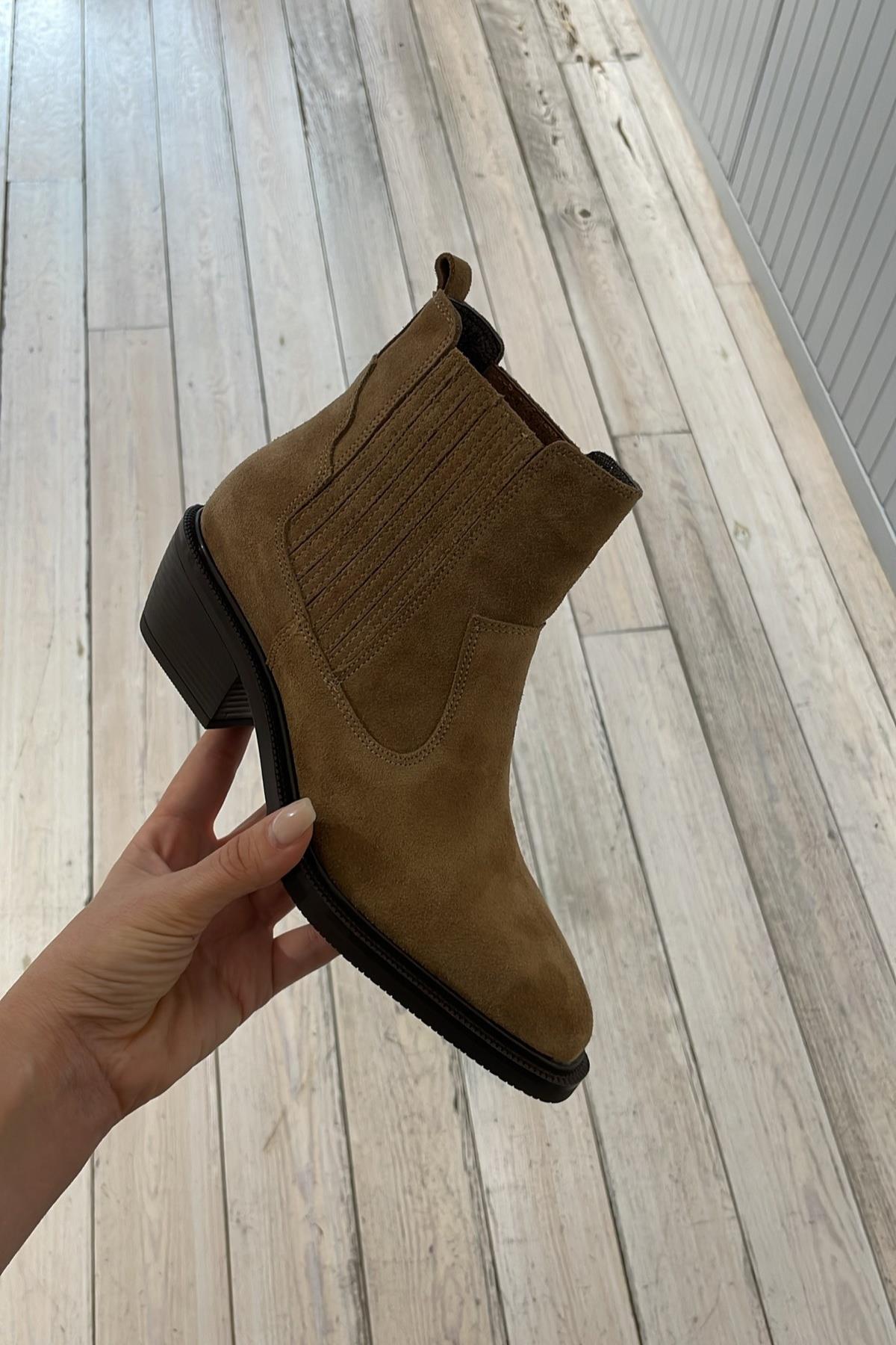 Jana Camel Süet Bot