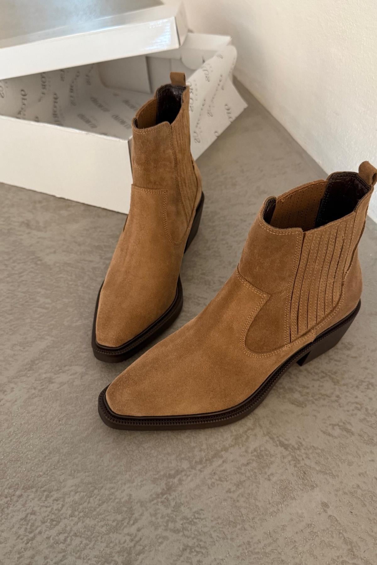 Jana Camel Süet Bot
