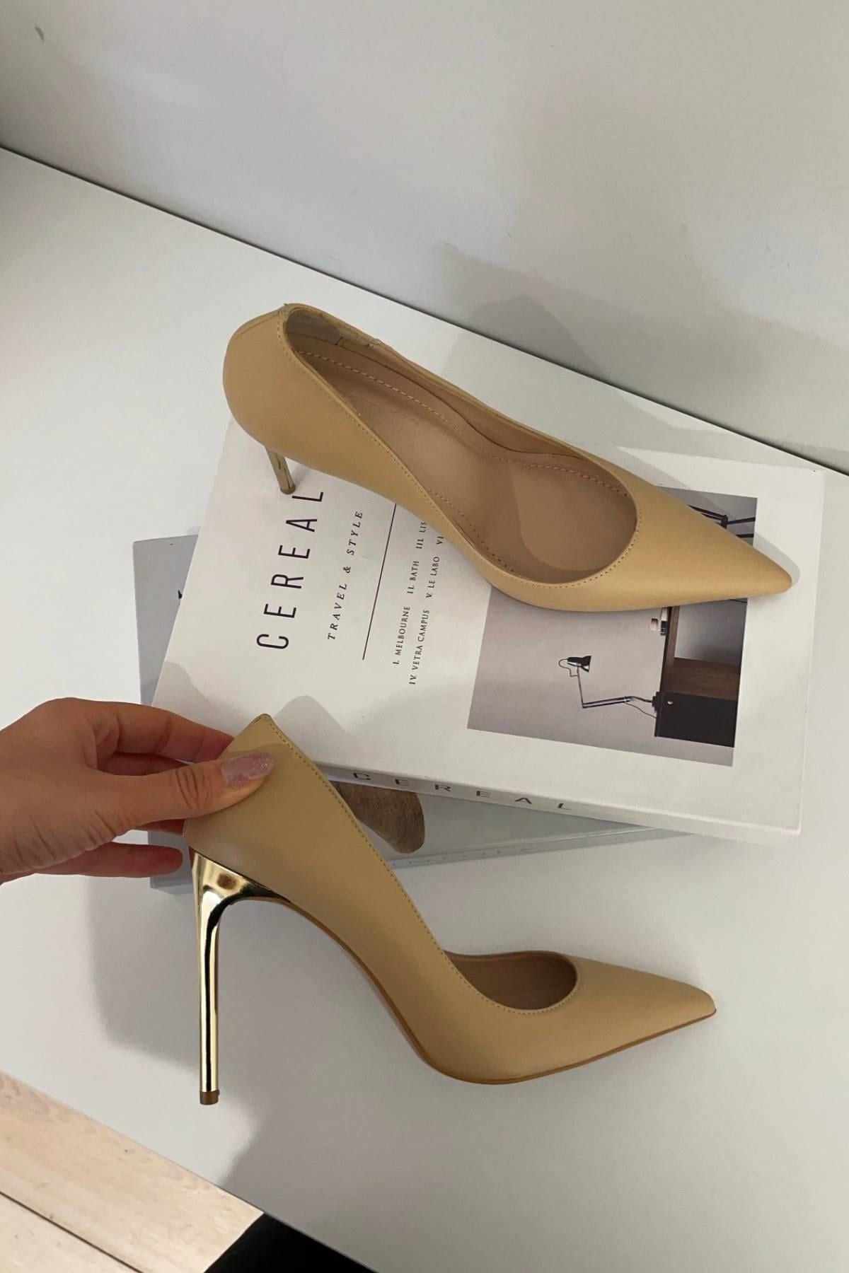 Lola Nude Stiletto