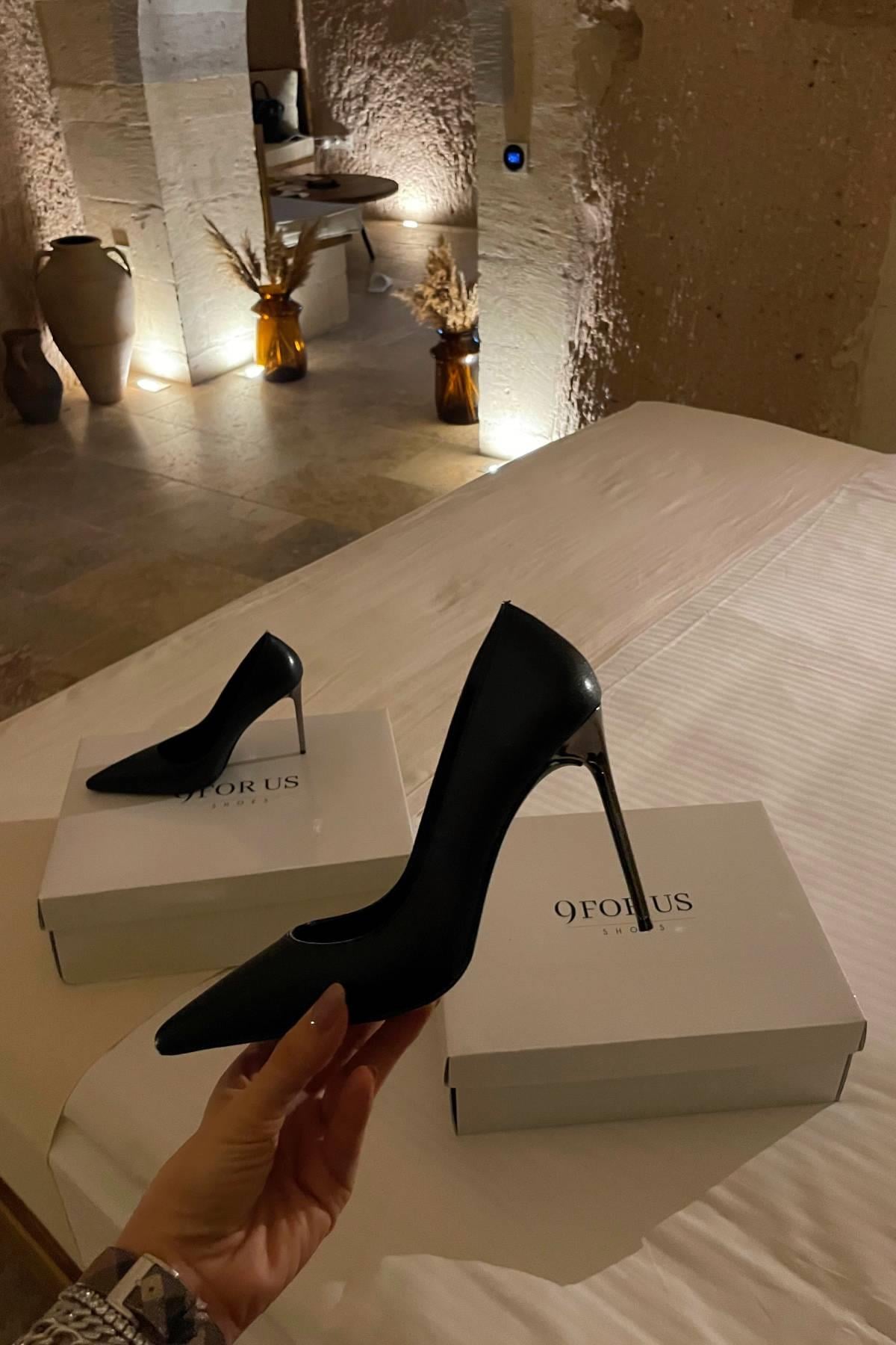 Lola Siyah Stiletto 