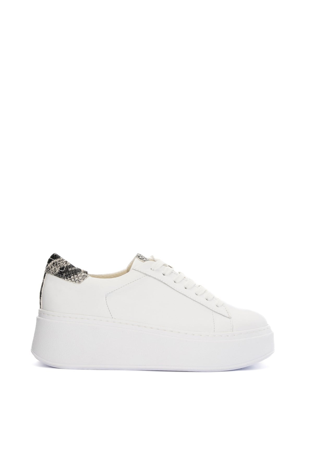 Novem Beyaz Sneaker