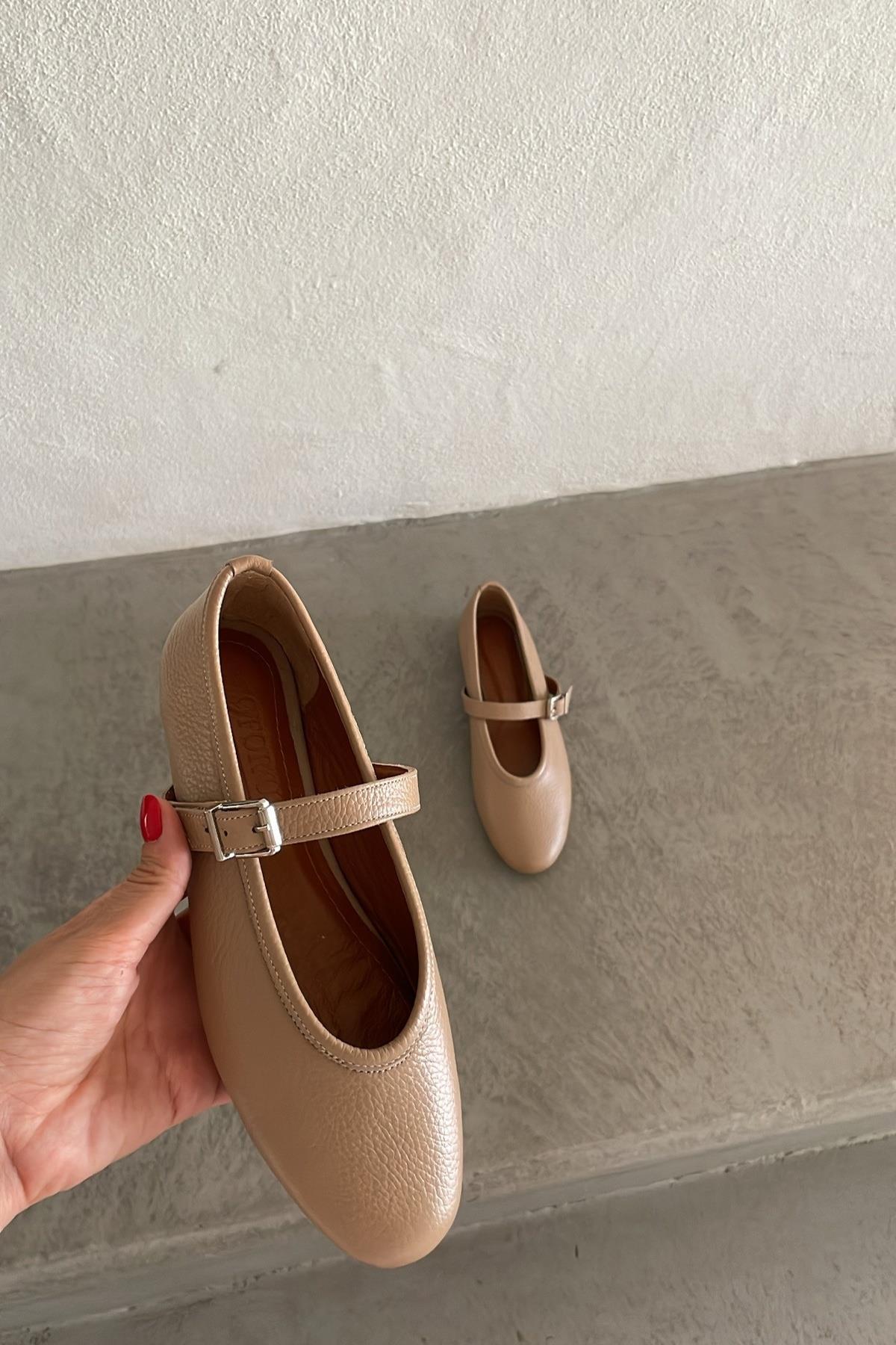 Pointe Cappuccino Babet