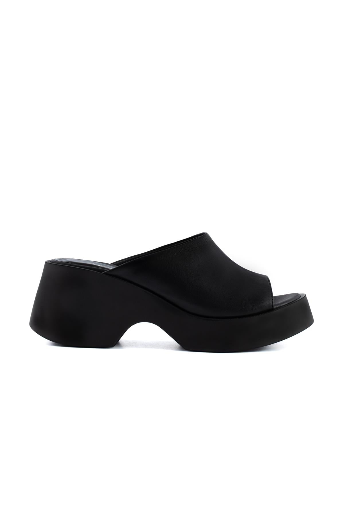 Rana Siyah Platform Terlik