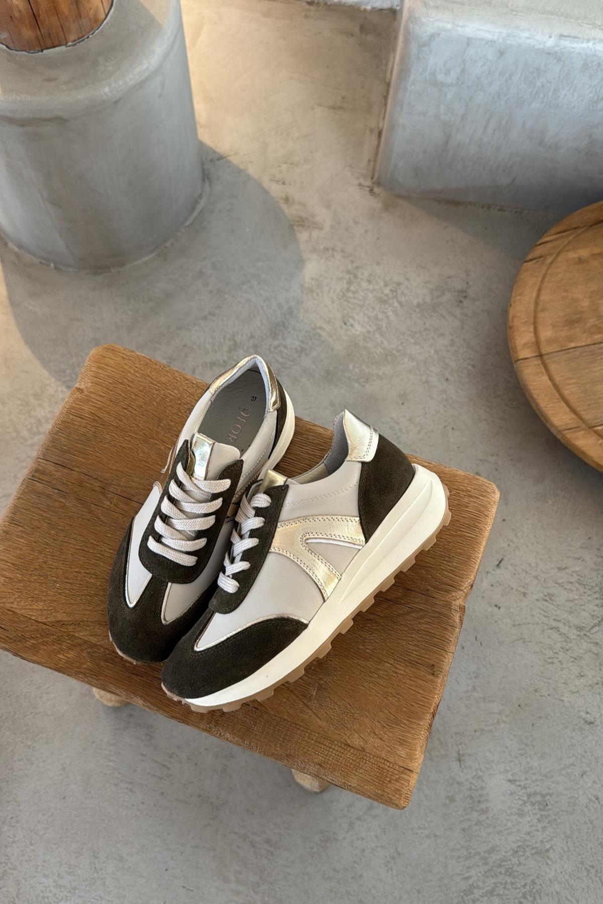 Run Haki Sneaker