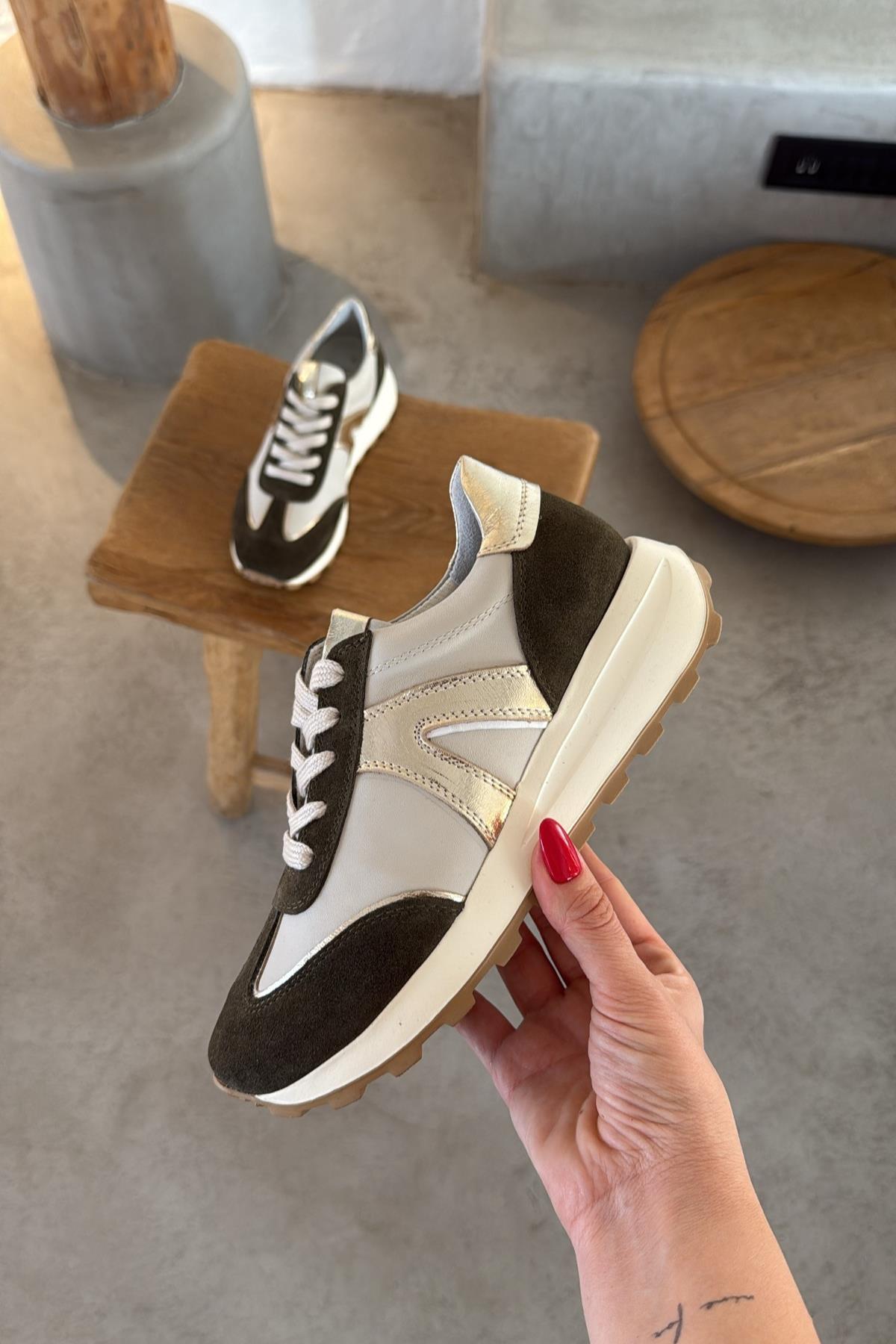 Run Haki Sneaker