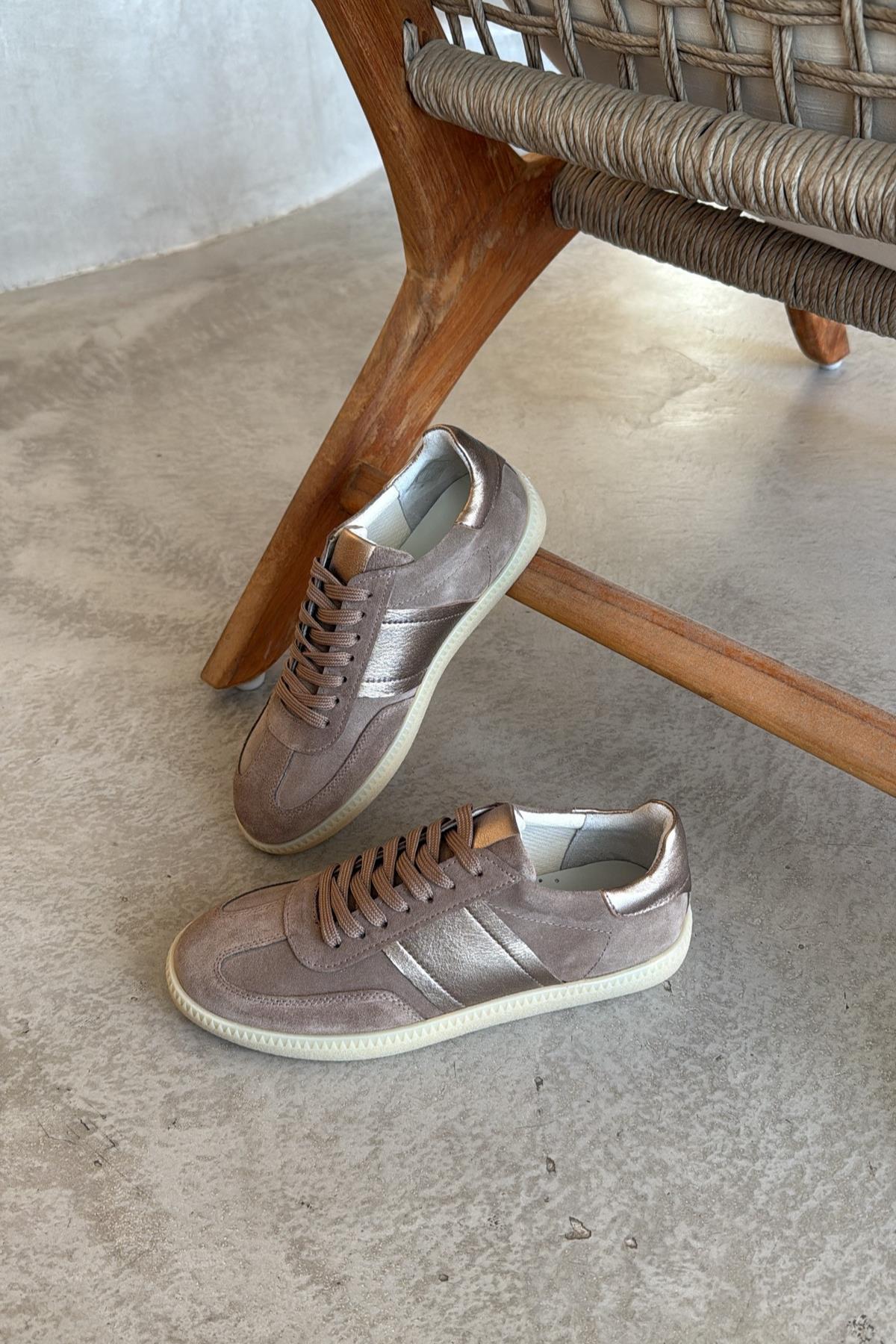 Steph Sughero Süet Sneaker