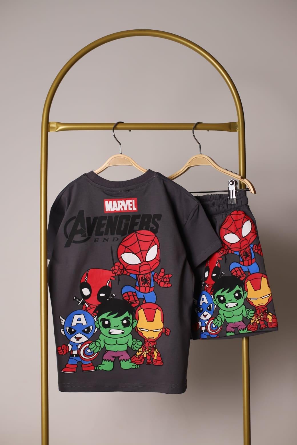 Avengers Figür Detaylı Gap Şortlu Takım