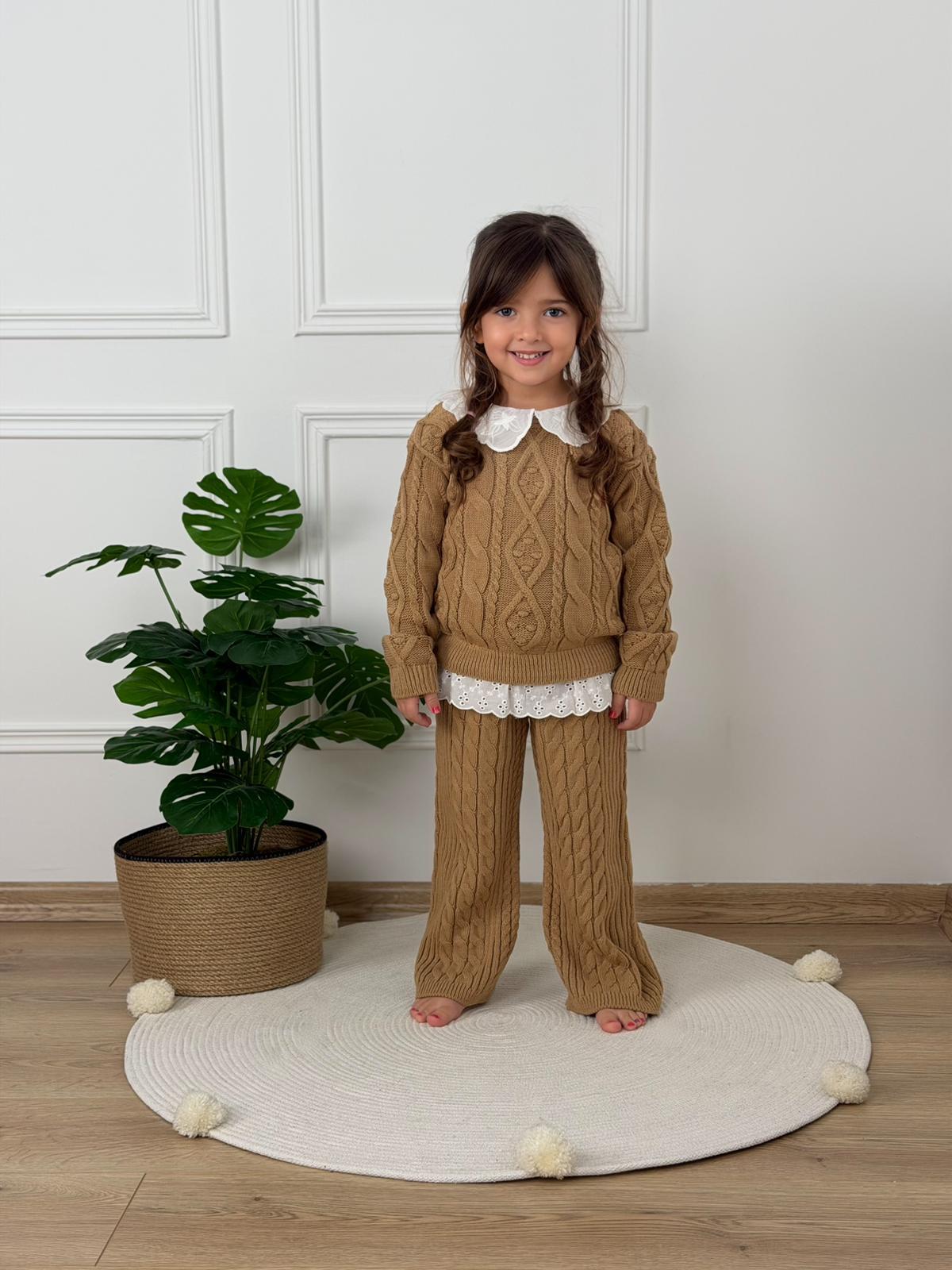 Dantel İşlemeli Triko Takım