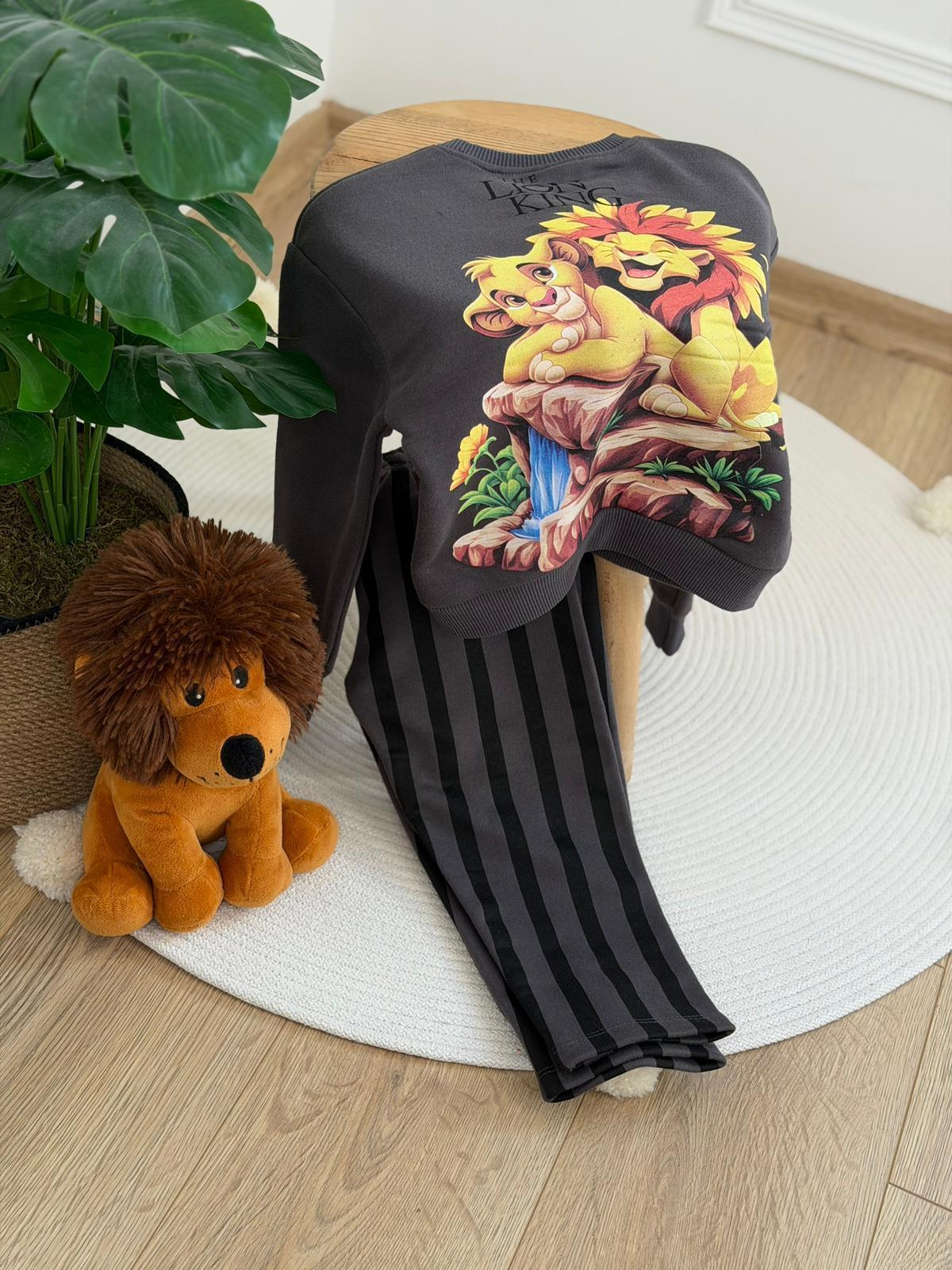 Hakuna Matata Lion King Sırt Baskılı Eşofman Takımı