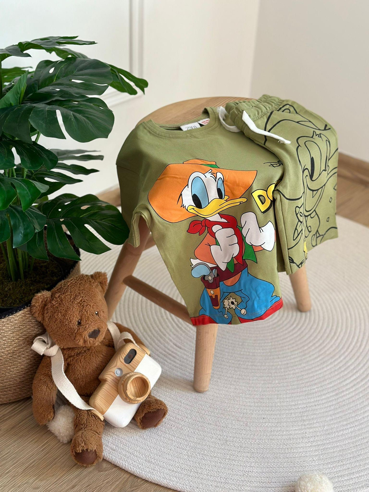 Kovboy Donald Duck Şortlu Takım