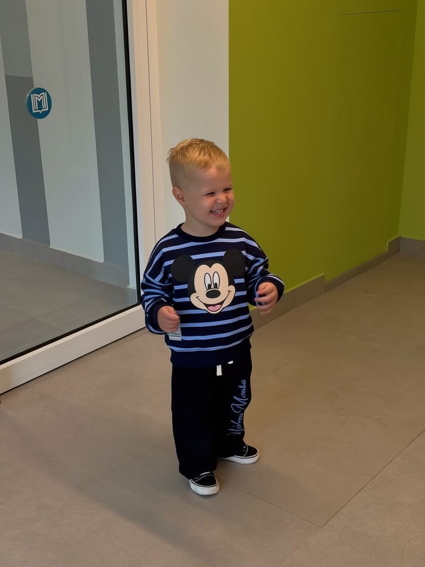 Mickey Mouse Baskılı Çizgili Eşofman Takımı
