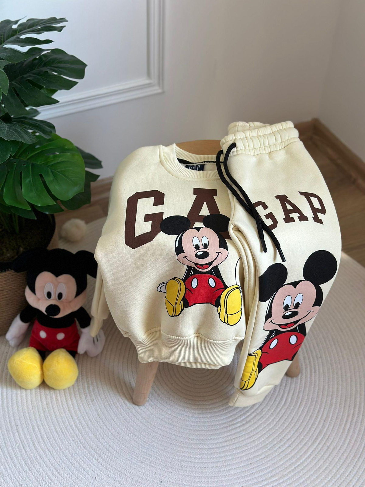 Mickey Mouse Detaylı Eşofman Takımı
