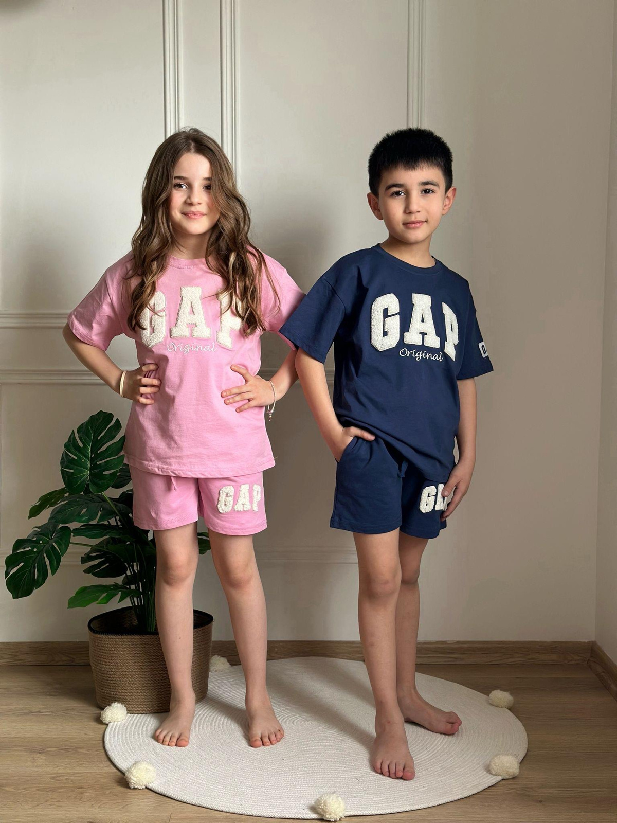 Punch İşlemeli Gap Şortlu Takım