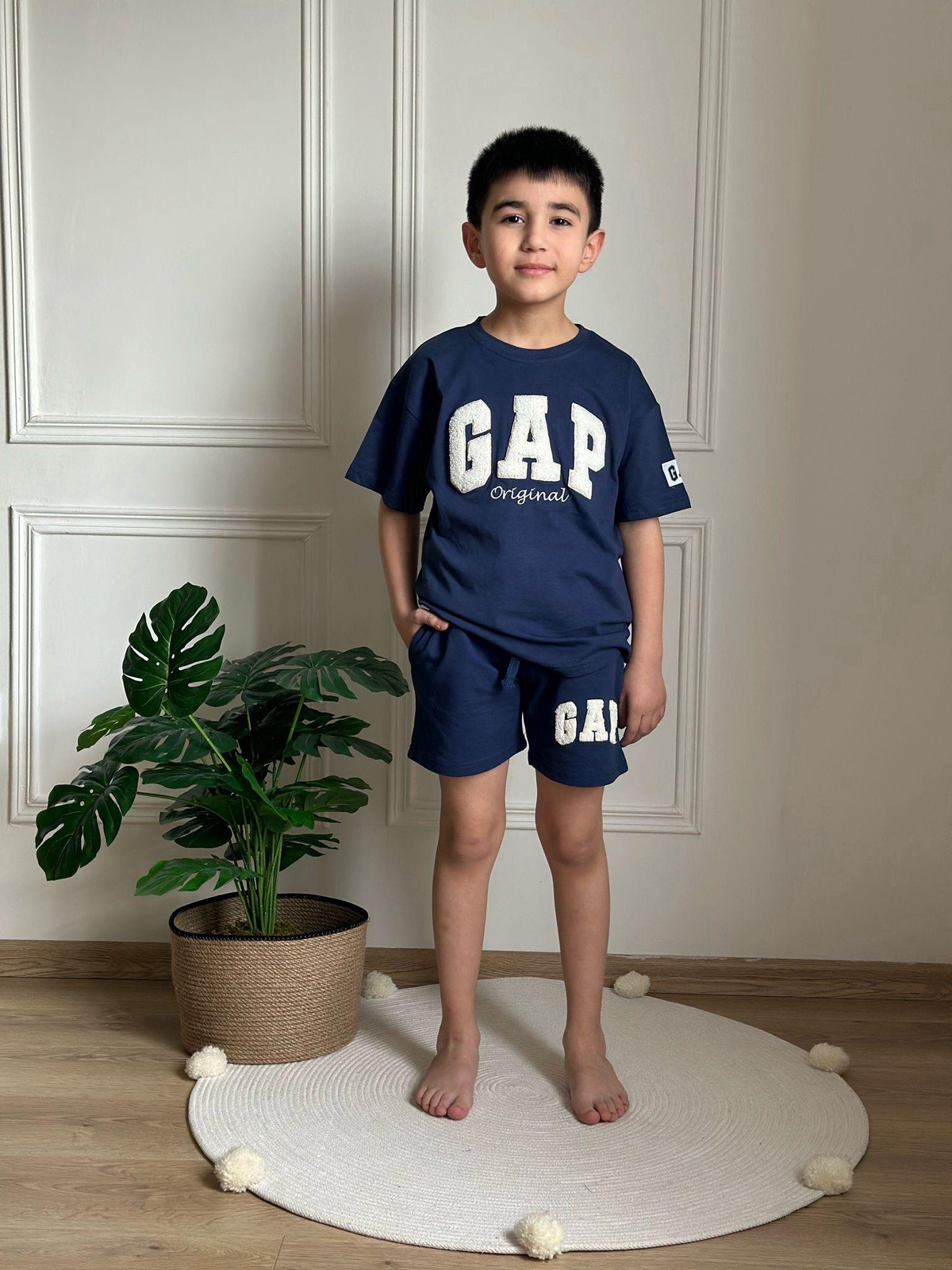 Punch İşlemeli Gap Şortlu Takım