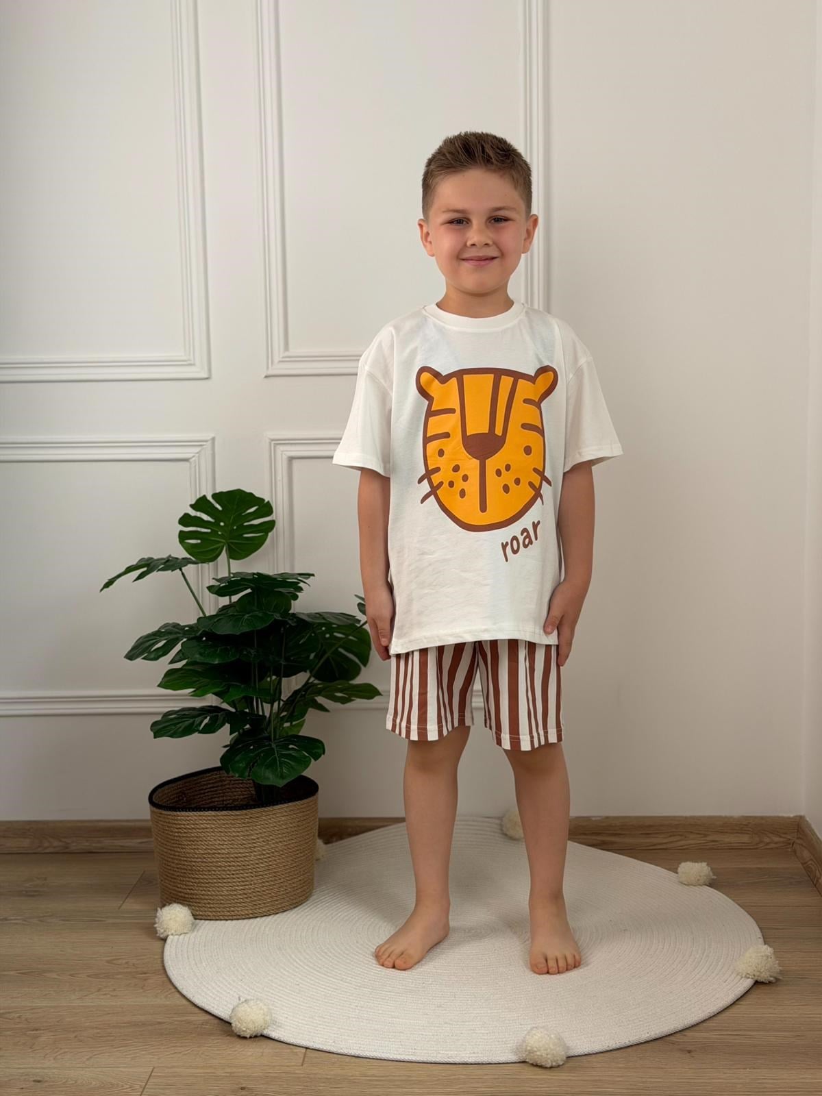 Roar Baskılı Şortlu Takım