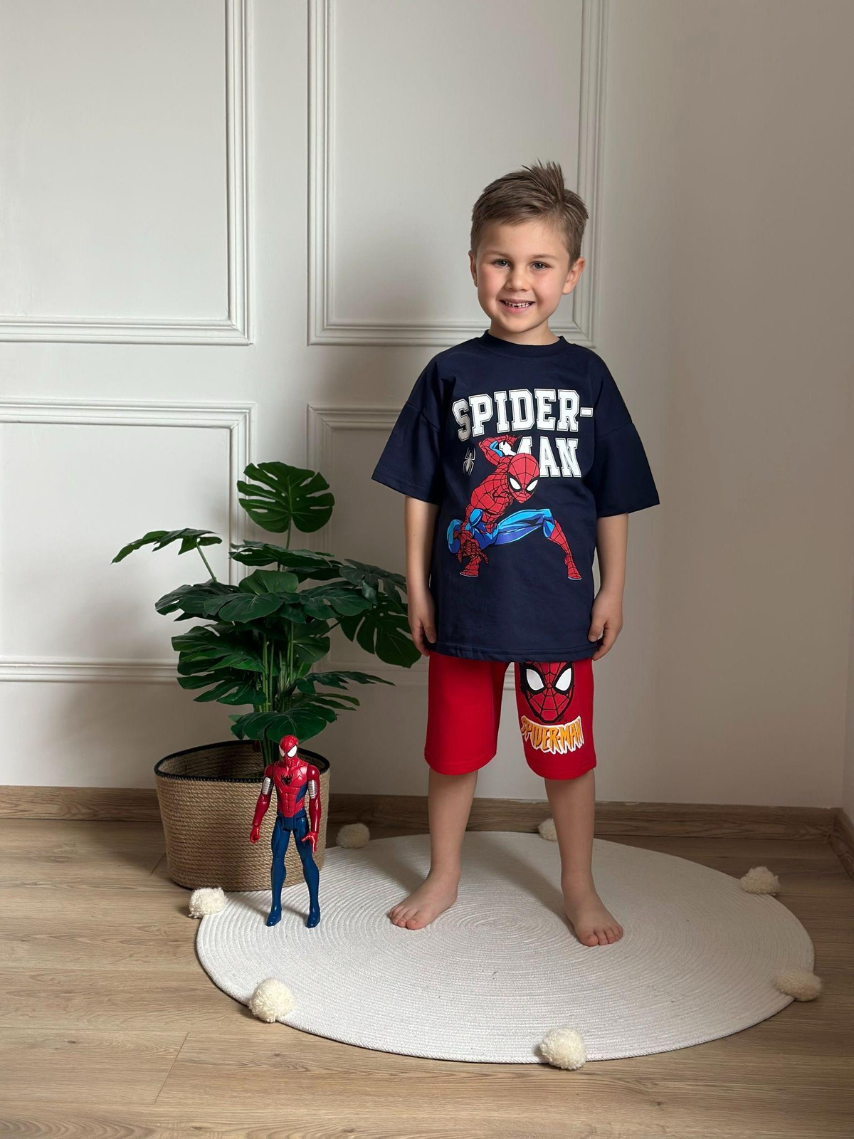 Spiderman Figürlü Kırmızı Şortlu Takım