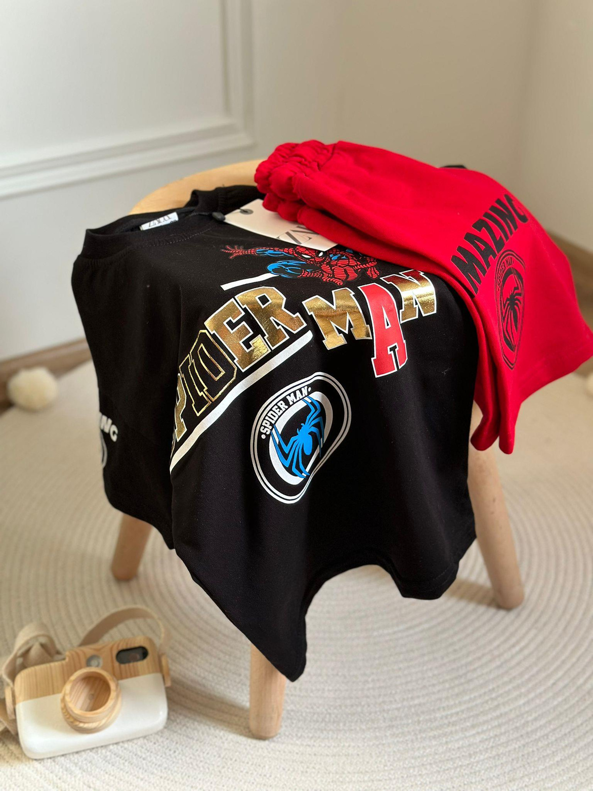 Spiderman Kırmızı Şortlu Takım