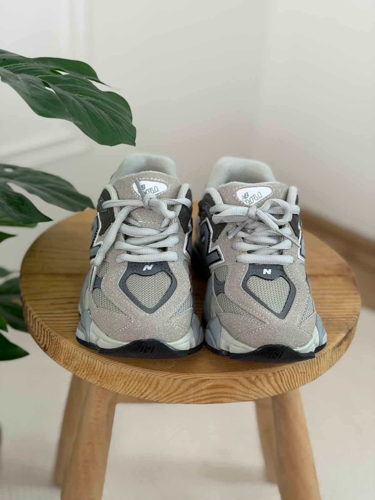 Unisex Spor Logolu Ayakkabı