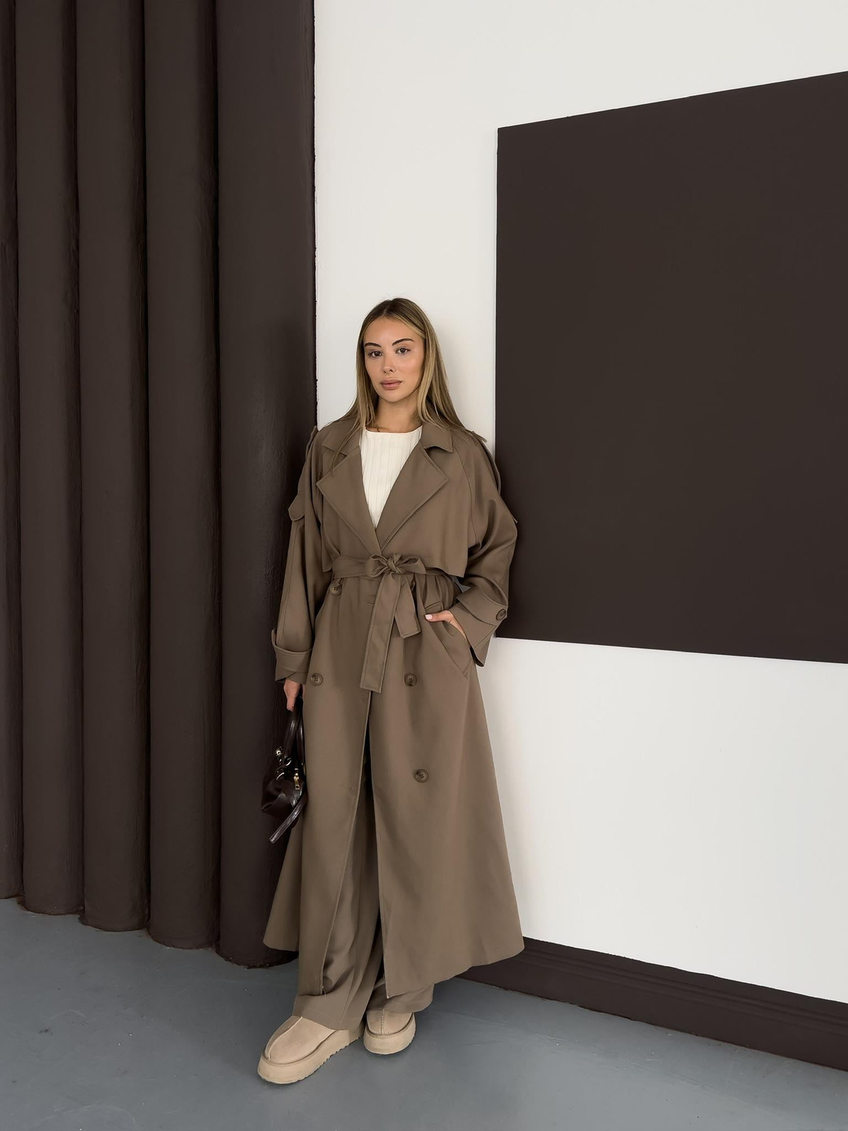 Charlotte Trench - Haki