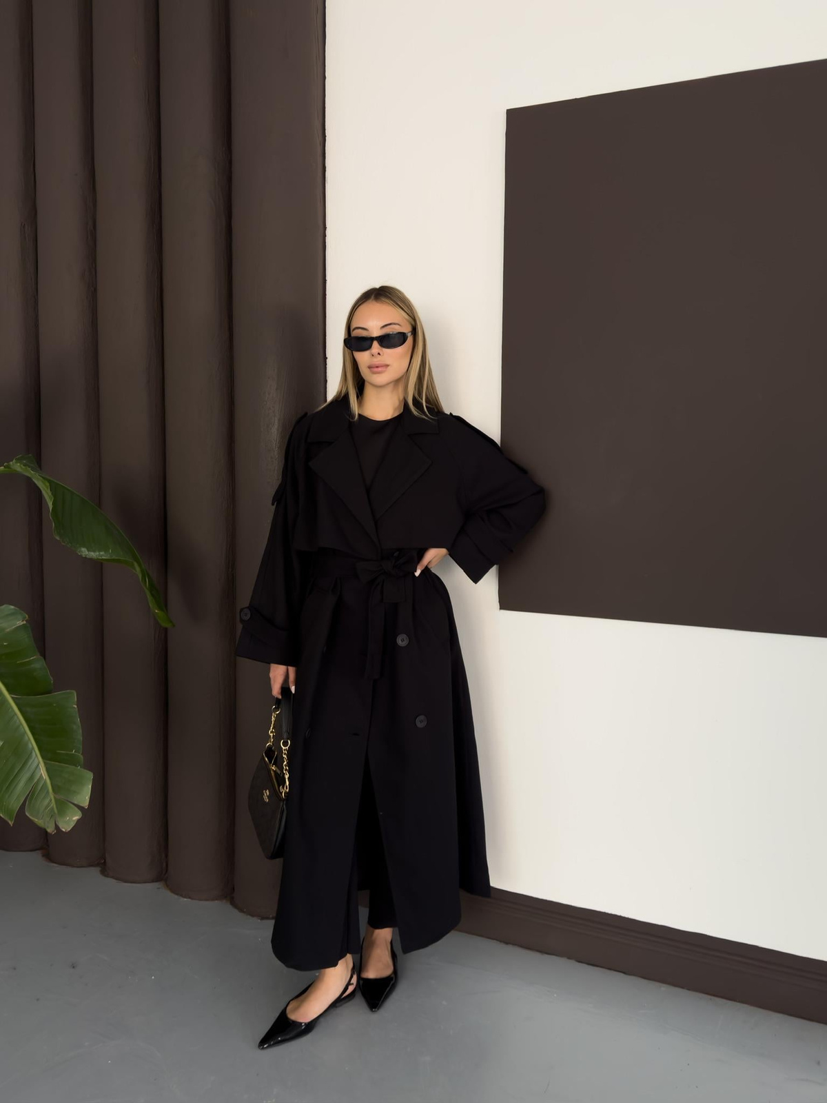 Charlotte Trench - Siyah