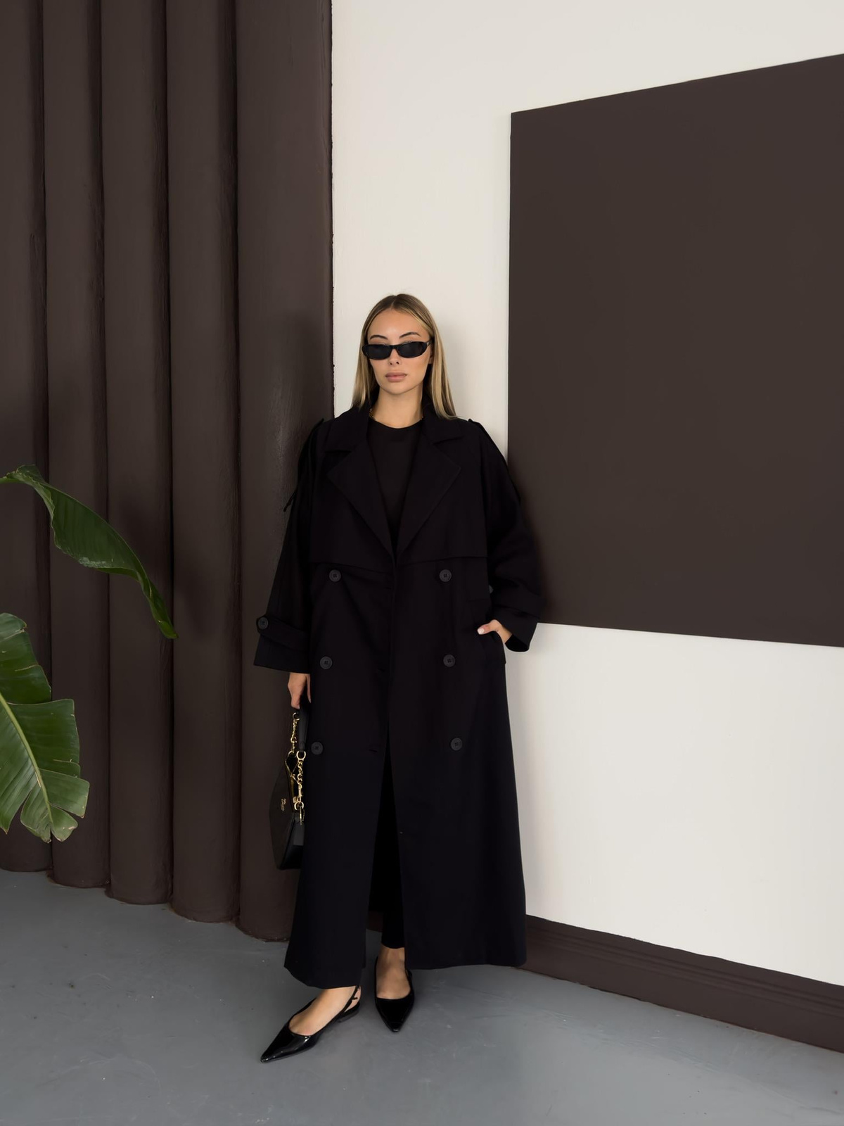 Charlotte Trench - Siyah