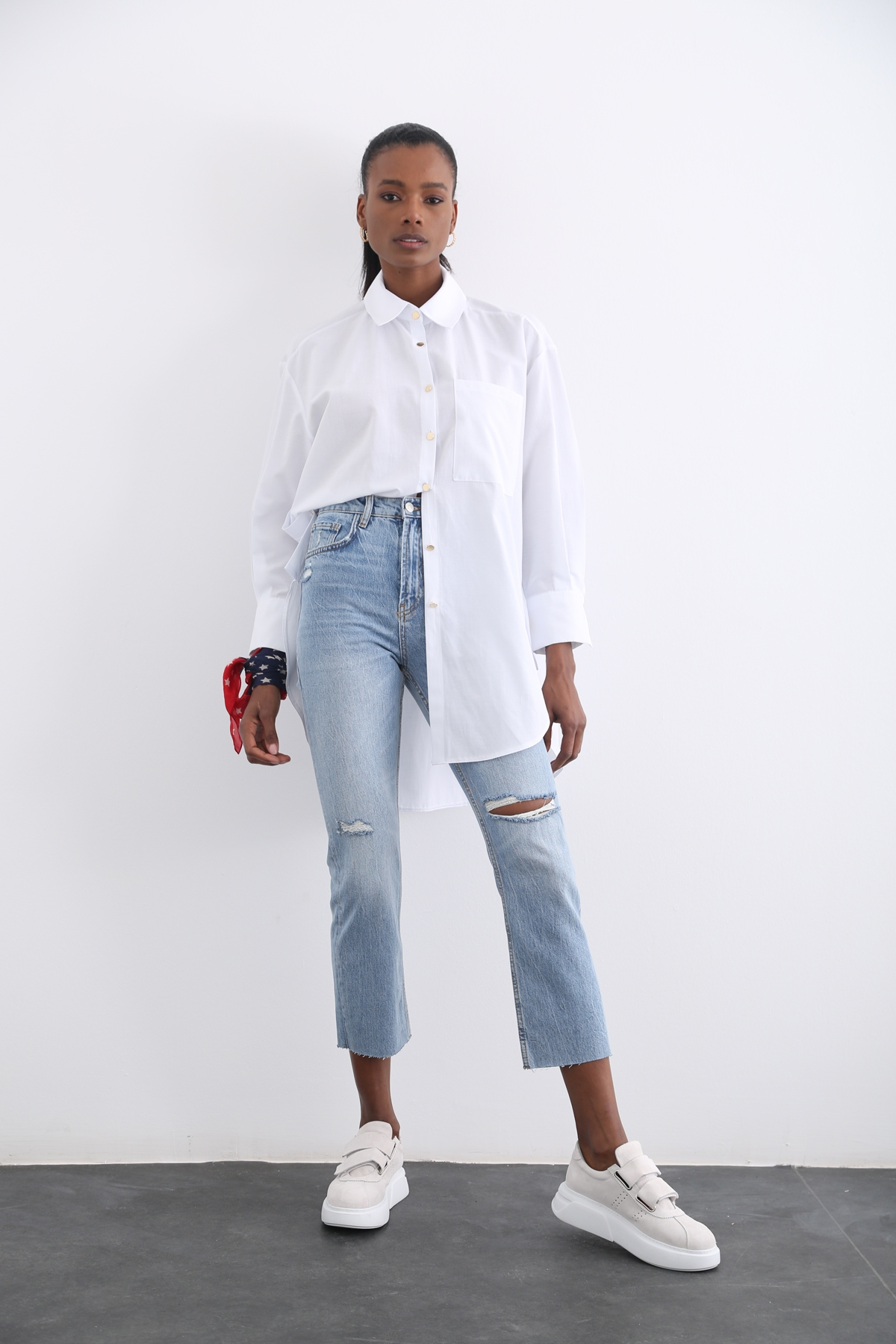 Açık Mavi Yüksek Bel Yırtıklı Boy Fit Jean 