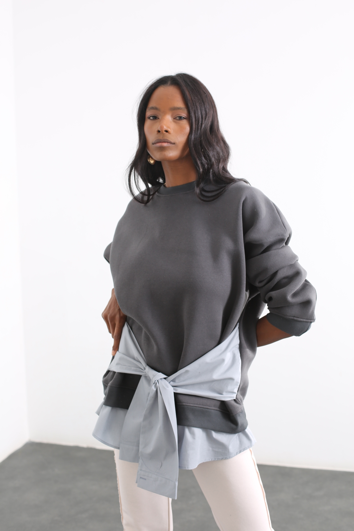 Antrasit Eteği Gömlek Detaylı Sweatshirt 21