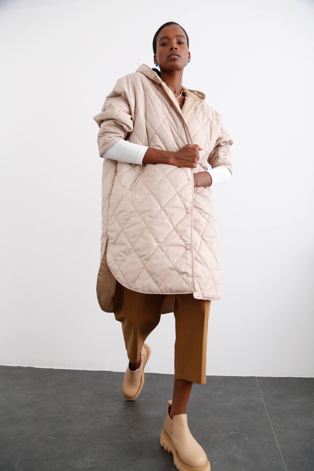 Bej Kapitoneli Oversize Mont 54061