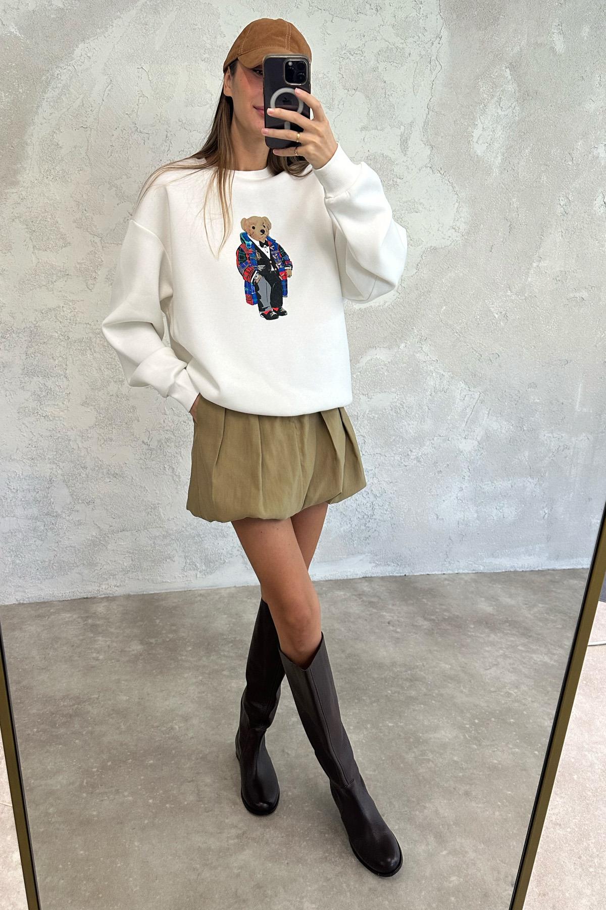 Beyaz Ayıcık Baskılı Sweatshirt 110031