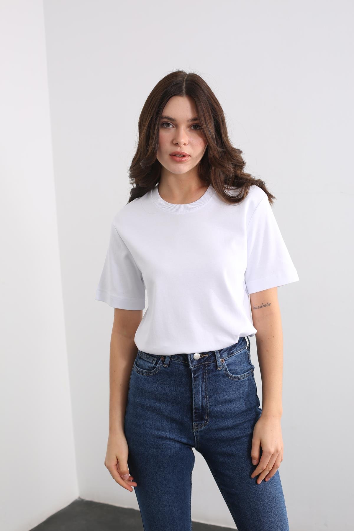 Beyaz Bisiklet Yaka Basic Tshirt 19016