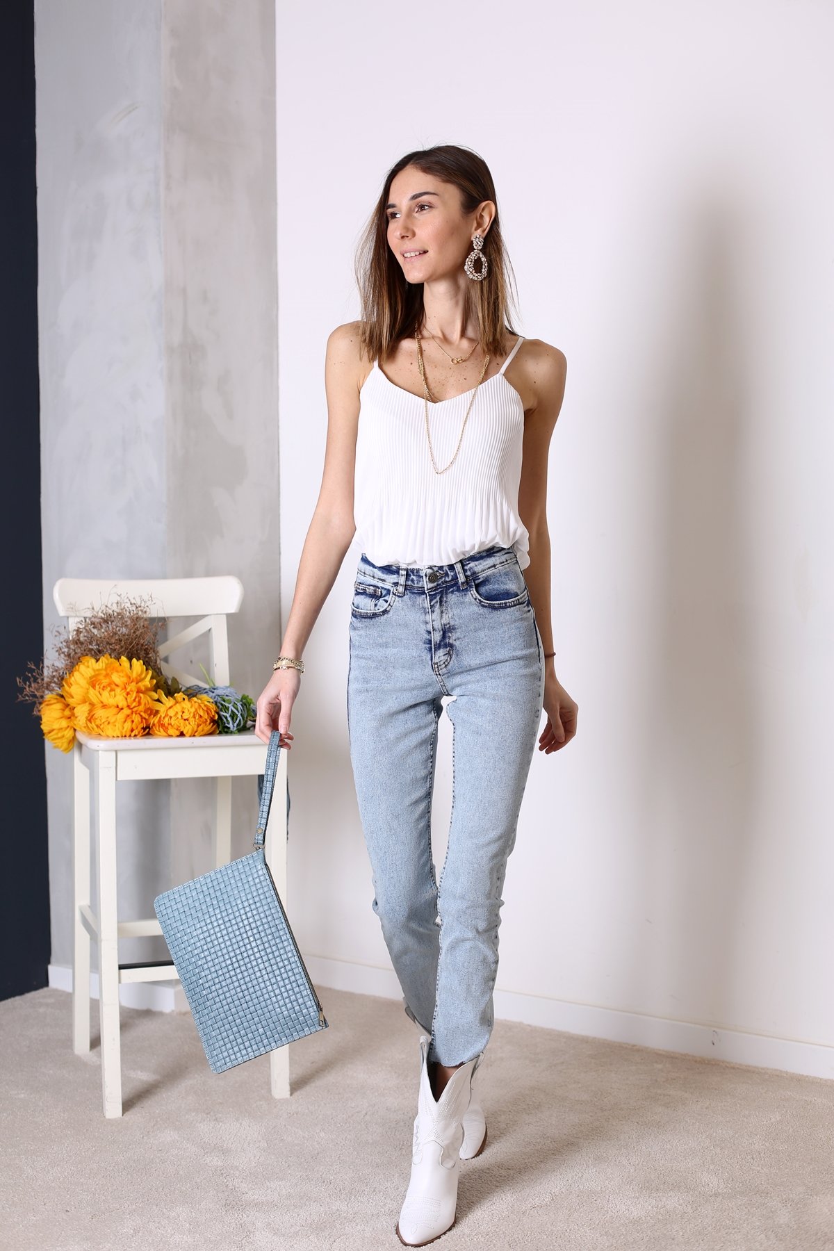 Beyaz İp Askılı Piliseli Bluz M32645