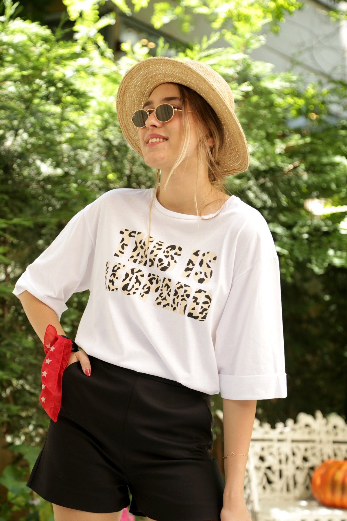 Beyaz Leopar Baskılı Duble Kol Tshirt 6936