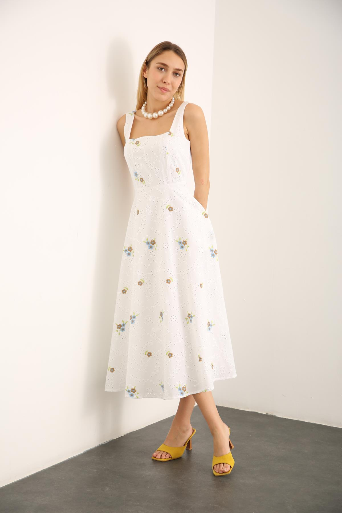 Beyaz Nakışlı Fistolu Elbise 14369