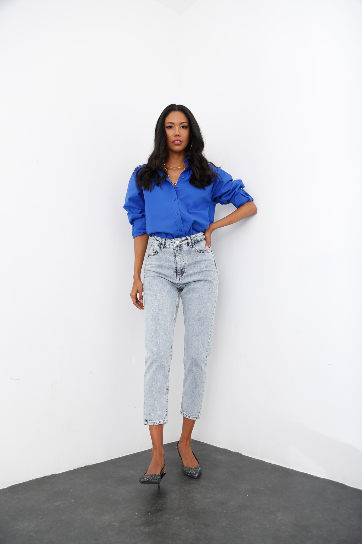 Buz Mavi Yüksek Bel Mom Fit Jean 482