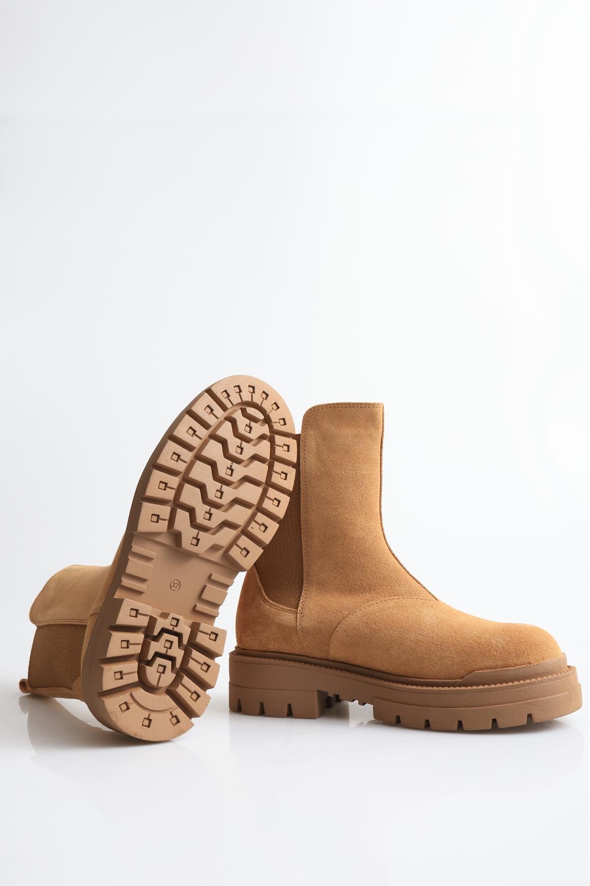 Camel Chelsea Bot 22522