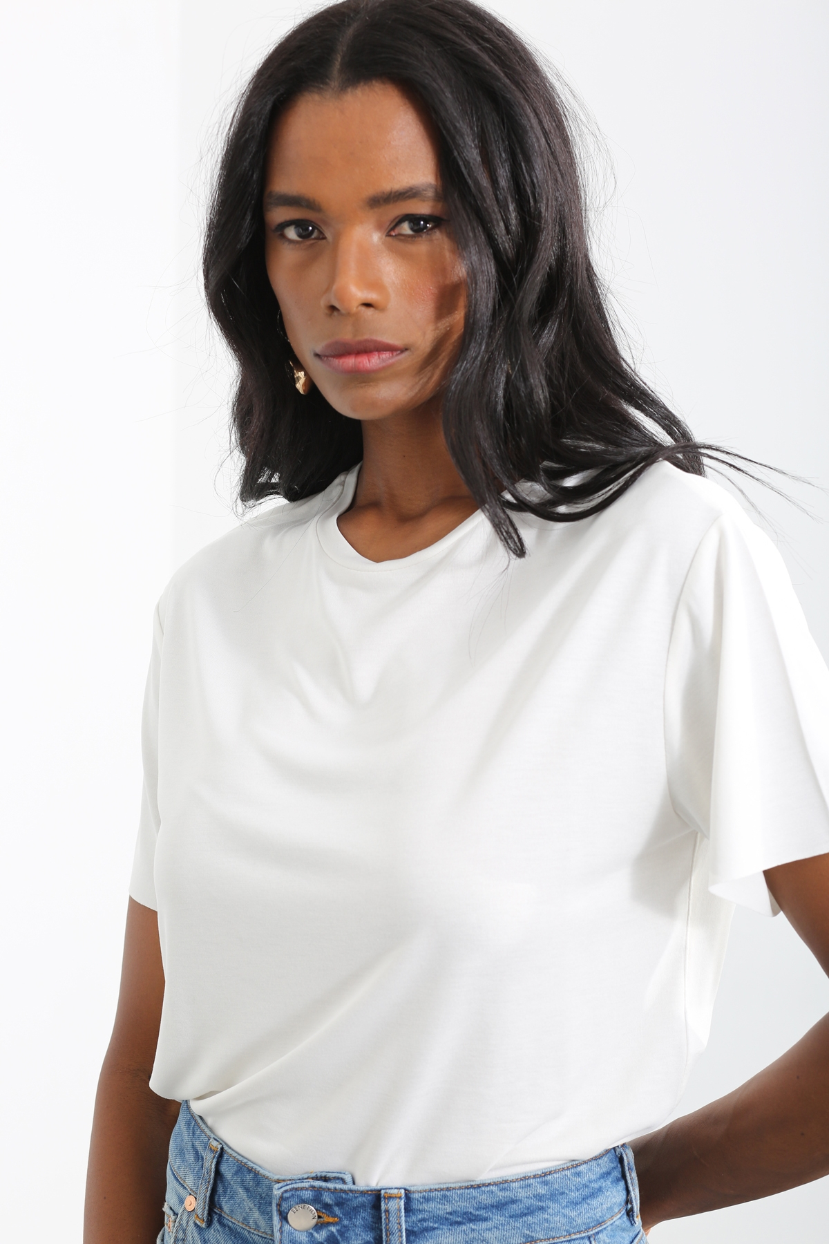 Ekru Bisiklet Yaka Basic Tshirt 