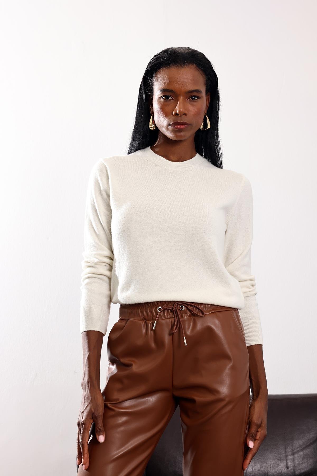 Ekru Bisiklet Yaka Kaşmir Basic Triko 