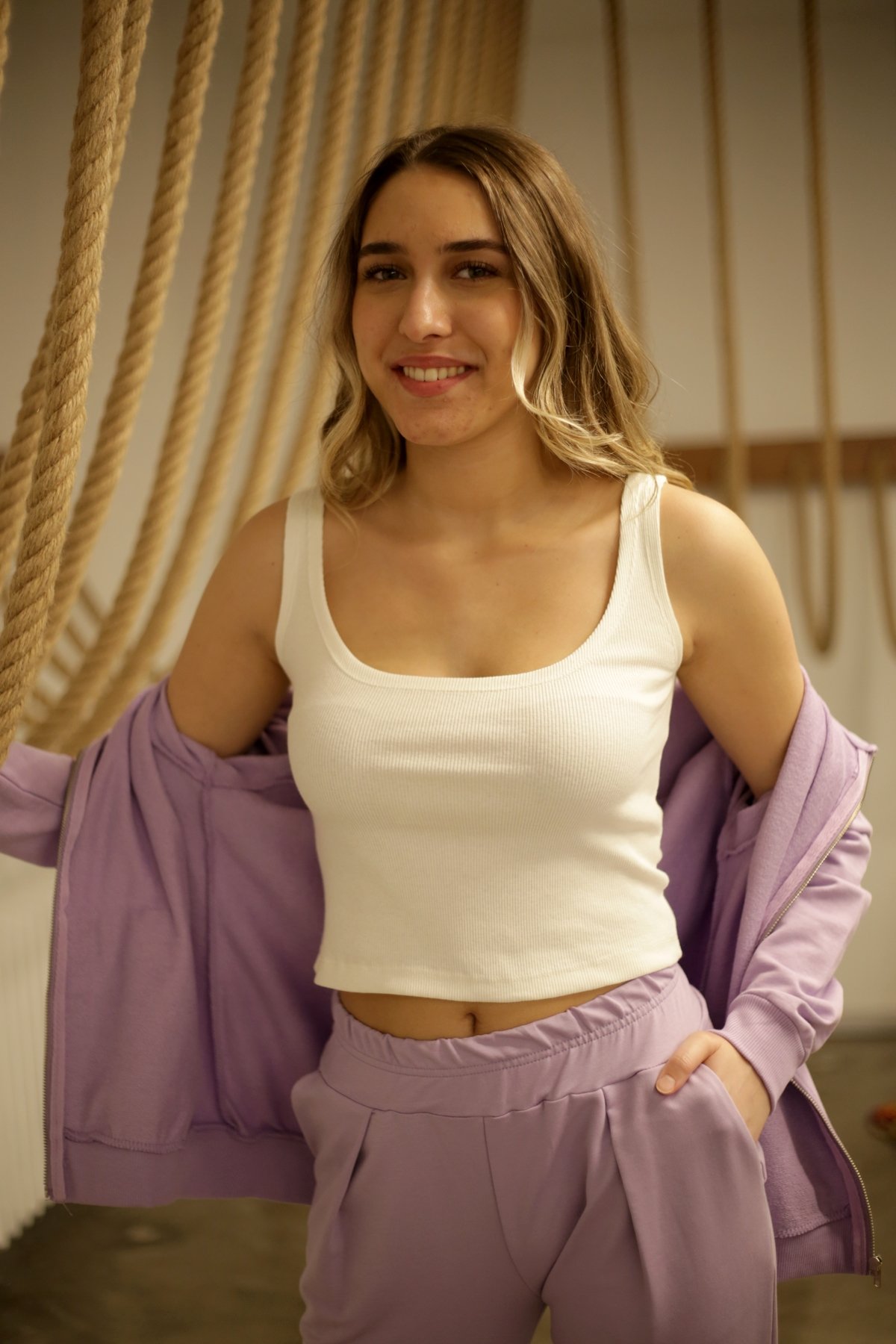 Ekru U Yaka Crop Atlet 
