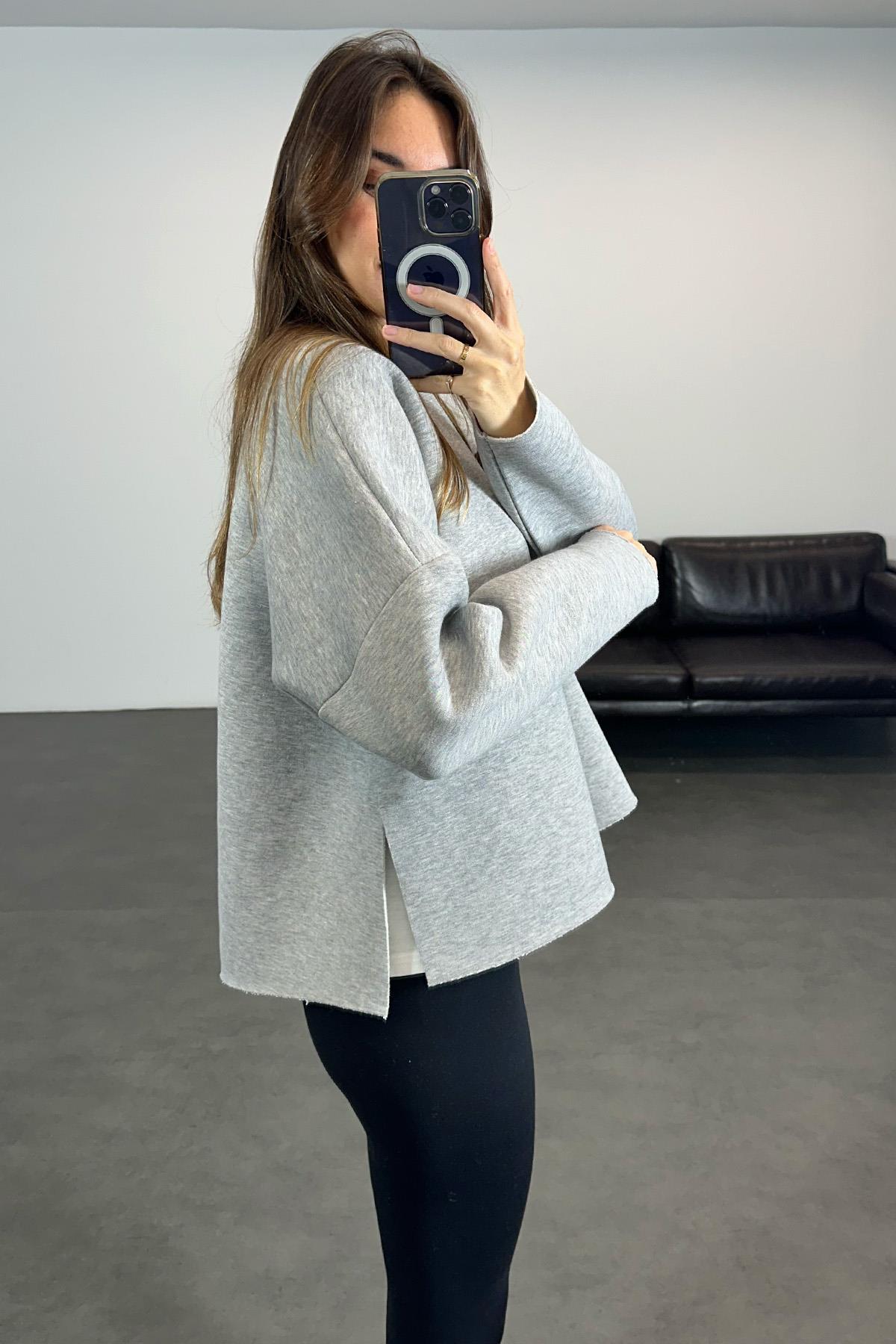 Gri Bisiklet Yaka Yanı Yırtmaçlı Sweatshirt 20050
