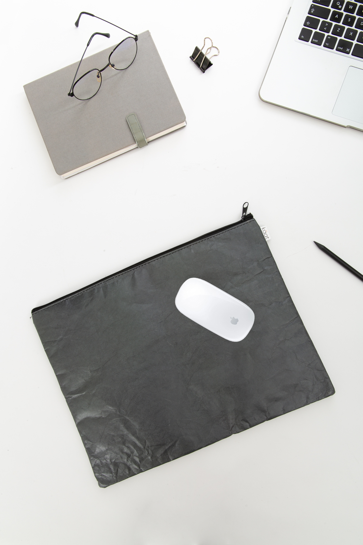 Gri Laptop Kılıfı 