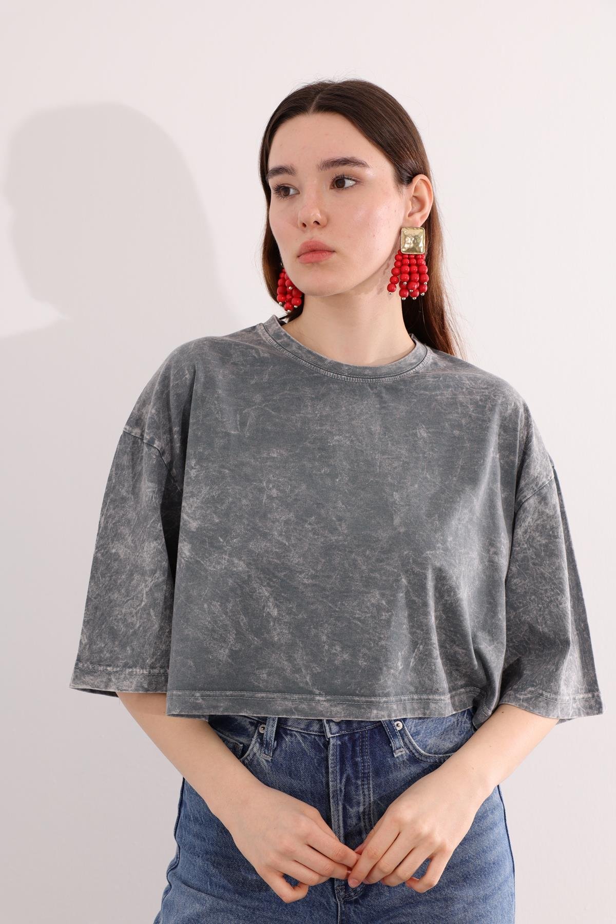 Gri Yıkamalı Oversize Tişört 
