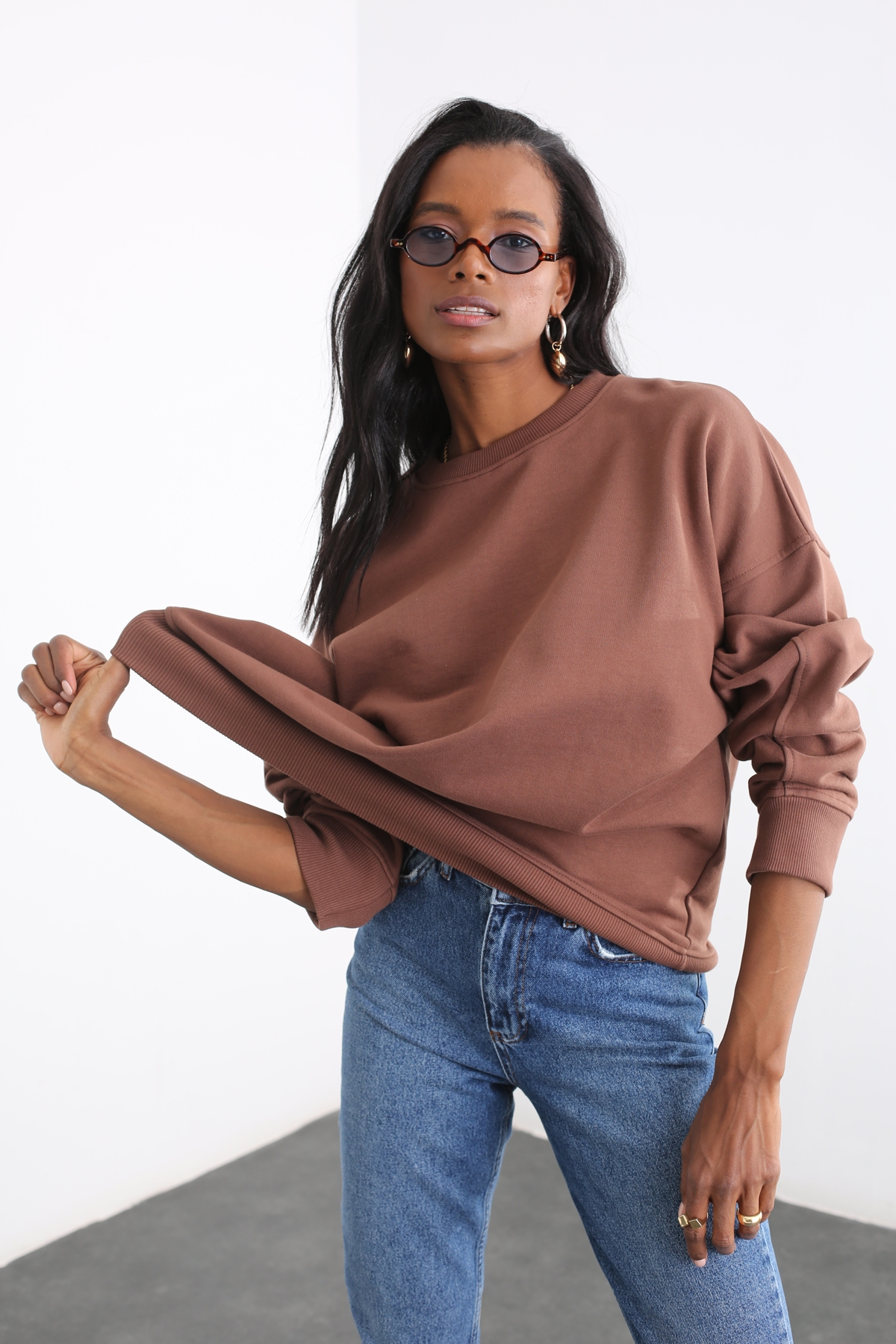 Kahverengi Oversize Sweatshirt 02