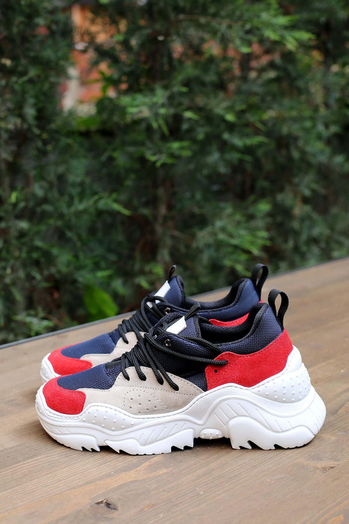 Lacivert Kırmızı Detaylı Sneaker