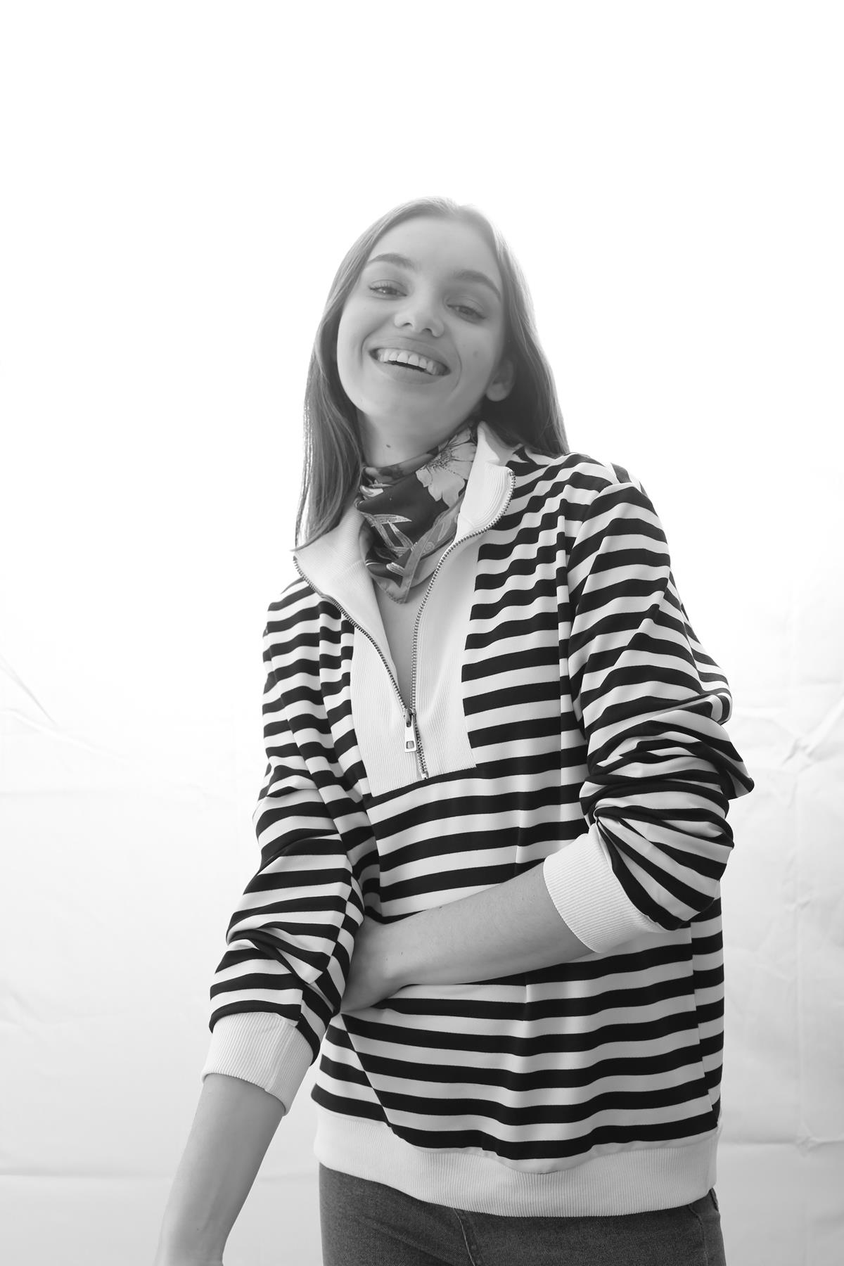 Lacivert Yarım Fermuarlı Sweatshirt 230033