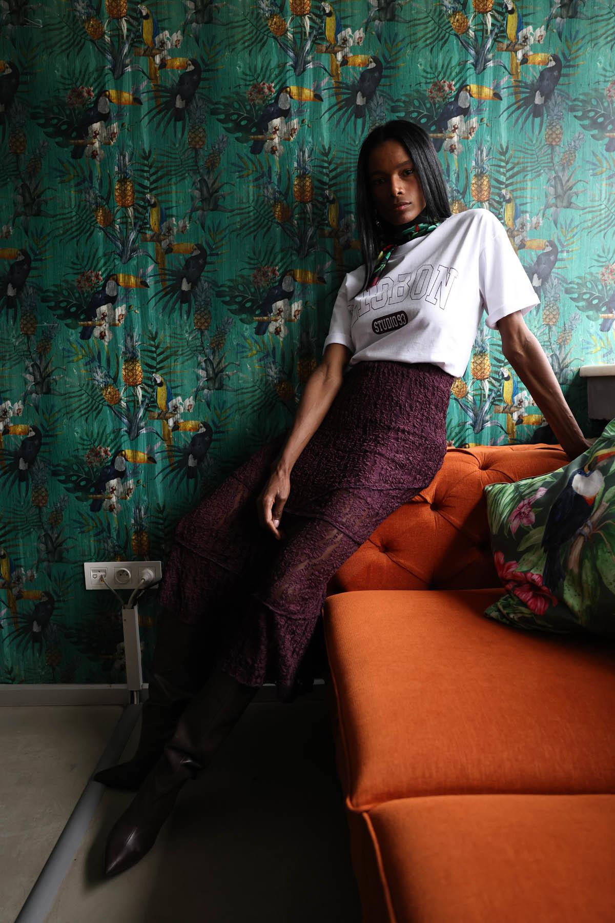 Paypoq va külotsiz qizlarning fotosuratlari