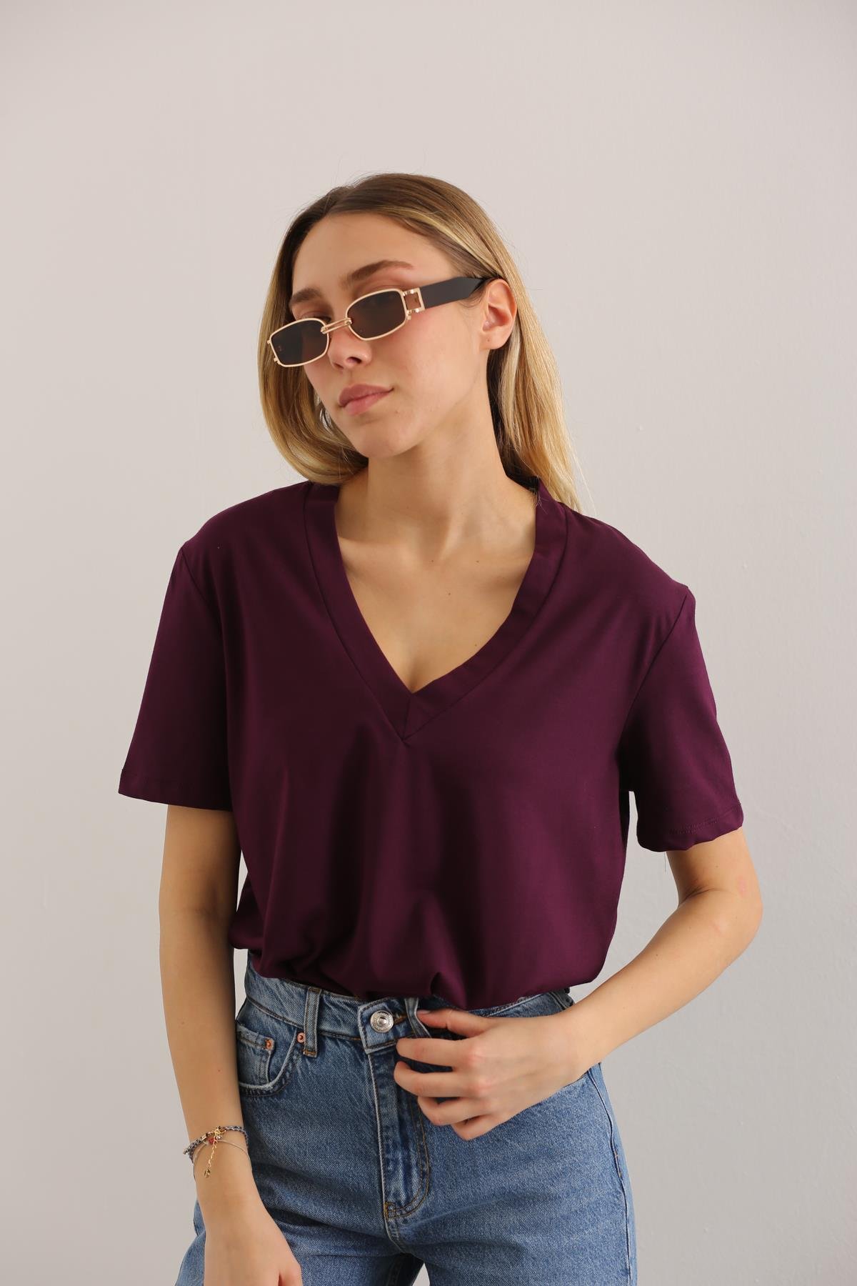 Mürdüm V Yaka Basic Tshirt 